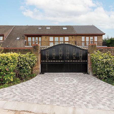 Boutique Green Acre Views Slough Dış mekan fotoğraf