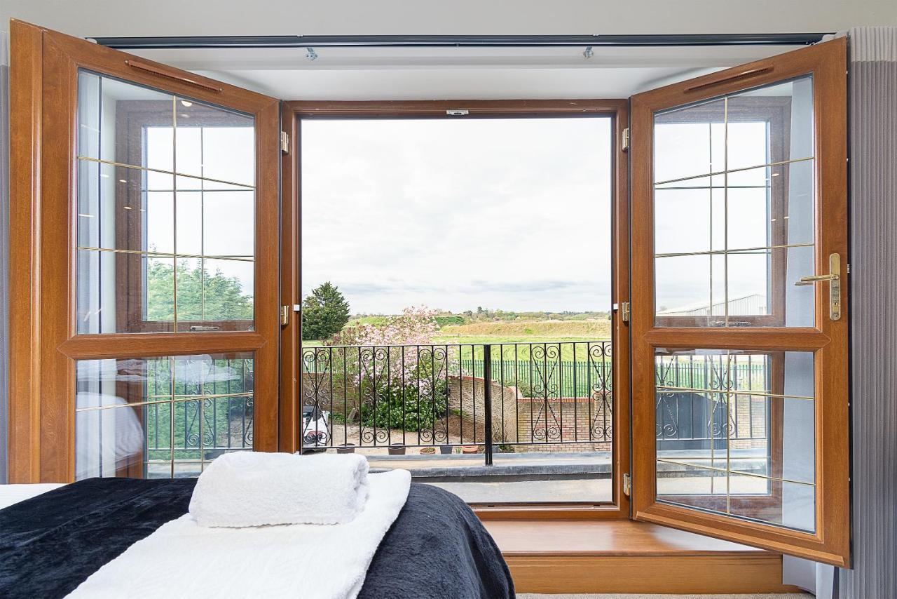 Boutique Green Acre Views Slough Dış mekan fotoğraf