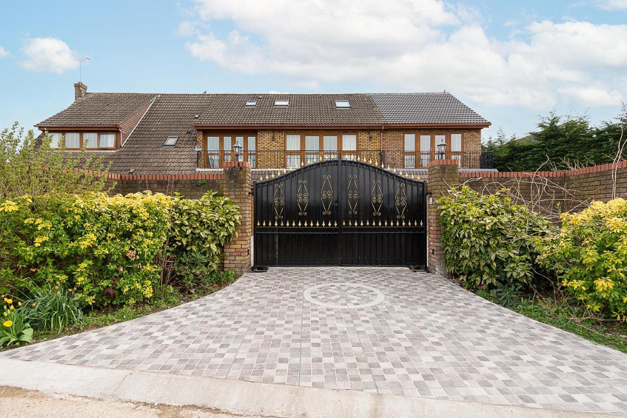 Boutique Green Acre Views Slough Dış mekan fotoğraf
