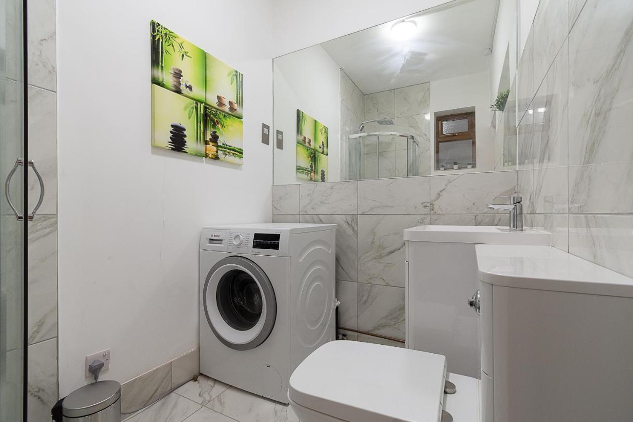 Boutique Green Acre Views Slough Dış mekan fotoğraf