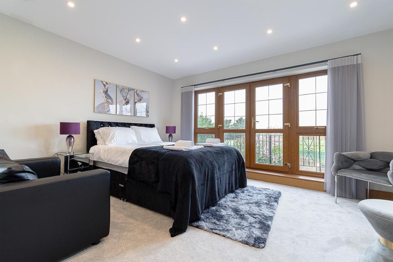 Boutique Green Acre Views Slough Dış mekan fotoğraf
